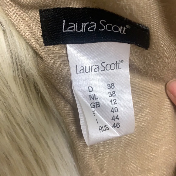3 for $15 Laura Scott women’s small size 38 tab fur vest. - Picture 4 of 6